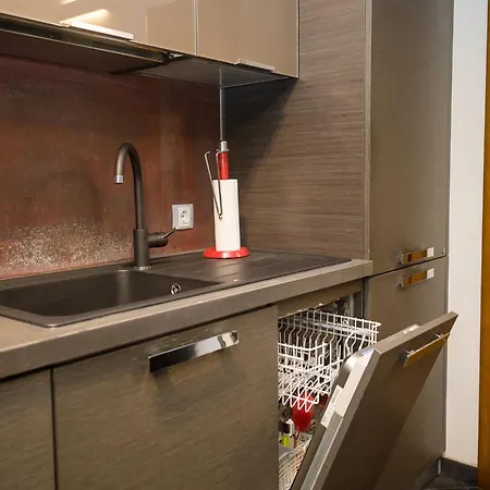 Cozy Flat With Two Bedrooms In By Flat Mаnаger Varna