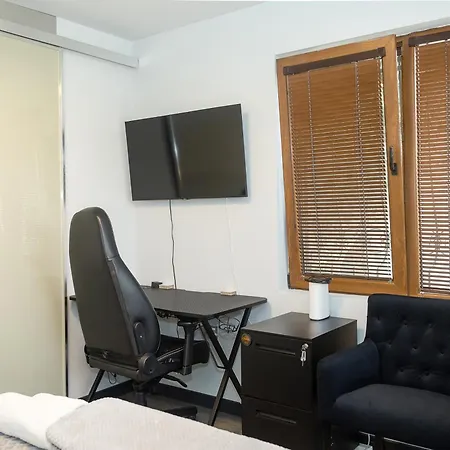 Cozy Flat With Two Bedrooms In By Flat Mаnаger Apartmán Varna