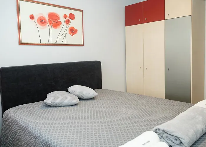 Cozy Flat With Two Bedrooms In By Flat Mаnаger Apartman *