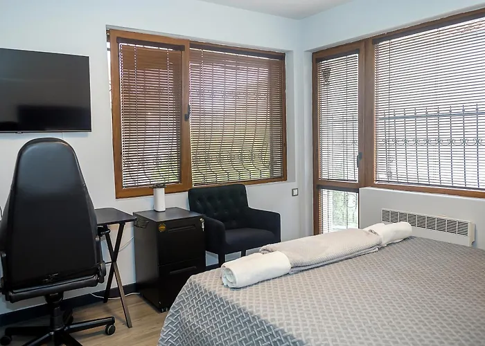 Apartment Cozy Flat With Two Bedrooms In By Flat Mаnаger Warna